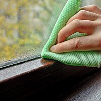 Kondensatbildung auf den Fensterscheiben 