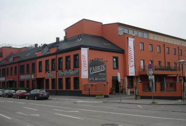 Hotel Braugasthof Fabrik in Vösendorf, Fenster und Türen